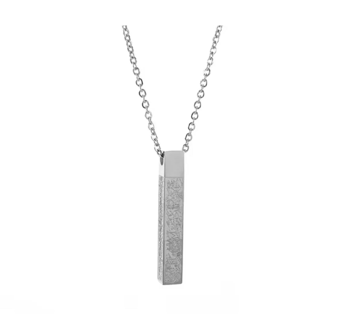 Ayatul Kursi Engraved Pillar Block Bar Necklace